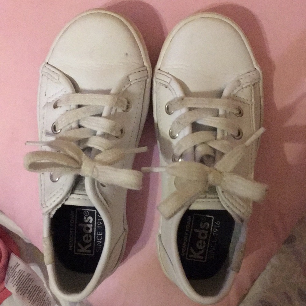 Toddler girl Keds tennis shoes size 8.5